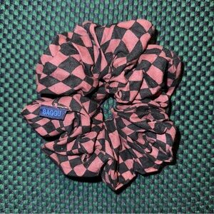 NWOT Baggu brown and black checkered scrunchie